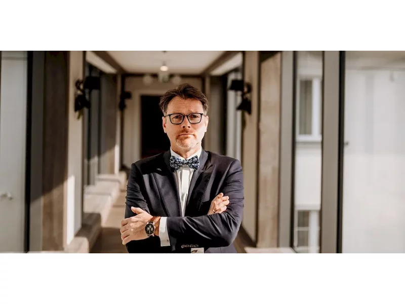 „Era szkła we współczesnej architekturze trwa i będzie trwać w najlepsze” – wywiad z Benedyktem Kordułą, dyrektorem marketingu Saint-Gobain Glass zdjęcie