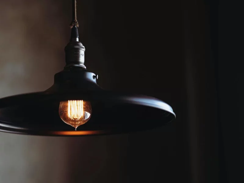 Inteligentne oświetlenie - wygoda i bezpieczeństwo w Twoim domu - zdjęcie