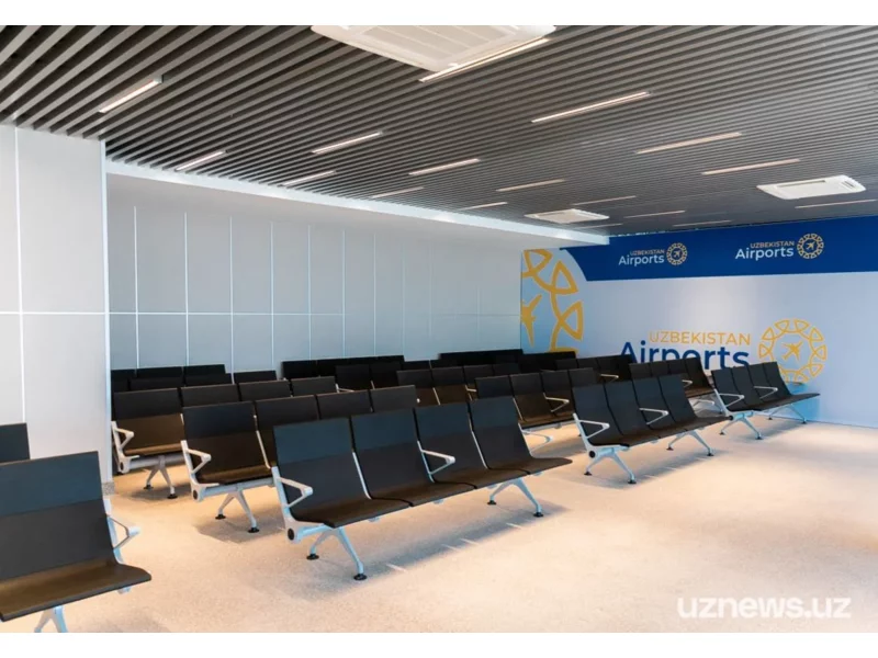 Sufit rastrowy i listwa KRAFT w nowym terminalu lotniska w Taszkencie zdjęcie