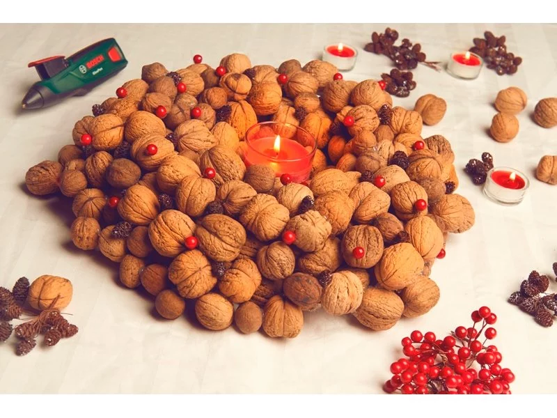 Zrób to sam: świąteczny wianek z orzechów włoskich zdjęcie