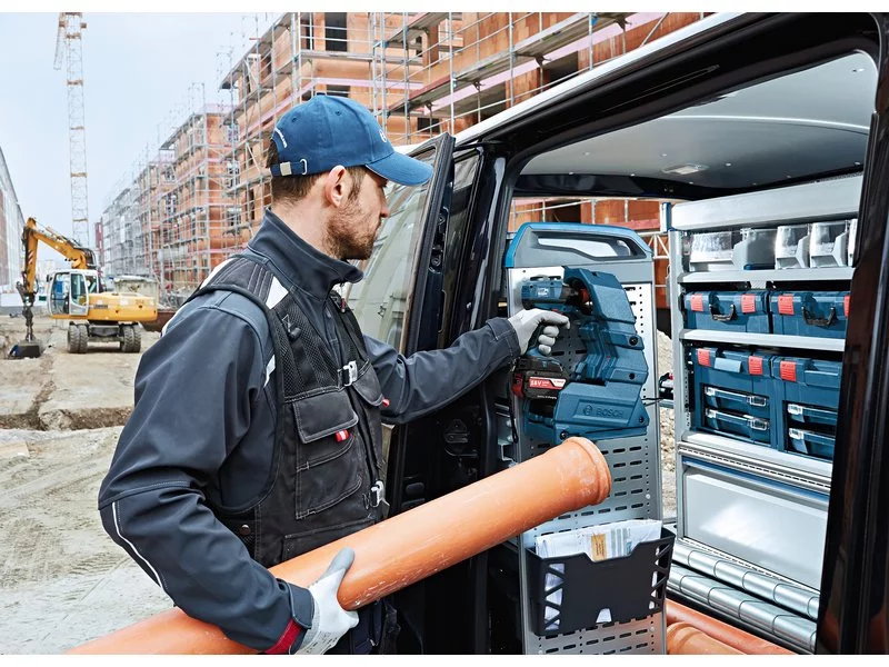 Mobilna ładowarka i uchwyt samochodowy do narzędzi Bosch dla profesjonalistów zdjęcie