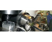Produkcja, wykonanie, toczenie i frezowanie CNC, elektrodrążenie wgłębne, elementów i części detali maszyn i urządzeń - zdjęcie