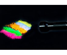 Proszek fluorescencyjny UV - zdjęcie