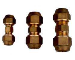 Złączka 1/2" do łączenia dwóch odcinków rury miedzianej z narzutkami  1/2" (12mm) - zdjęcie