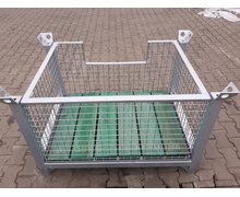 Palety modułowe oraz kosze siatkowe - zdjęcie