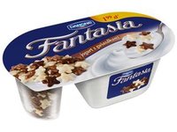 Jogurt Fantasia z dodatkami czekoladowymi - zdjęcie