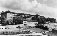 1961: Szpital im. Roberta Boscha w Stuttgarcie. Robert Bosch ufundował szpital w 1936 roku z okazji swoich 75. Urodzin oraz 50. Rocznicy istnienia firmy