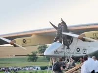 Solar Impulse – pionierski lot samolotu napędzanego „słońcem” Schindler