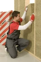 Krok po kroku: montaż lekkich ścianek działowych z izolacją akustyczną z wełny kamiennej