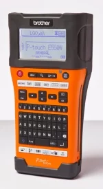 Brother prezentuje wytrzymałą drukarkę etykiet klasy przemysłowej: P-touch E550WVP