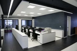 Oświetlenie nowoczesnych przestrzeni biurowych – dlaczego warto postawić na technologię LED?