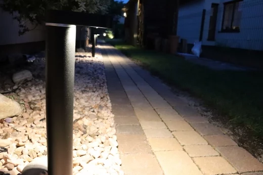 Światło w komplecie – akcesoria do oświetlenia ogrodowego