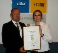 Cezary Szeszuła, prezes zarządu Xella Polska, odbiera tytuł Laureata Najwyższa Jakość Quality International 2010