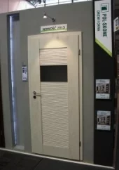 Prapremierowy model drzwi SEMPRE Onda w kolorze białego dębu, POL-SKONE
