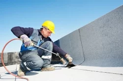 Wytrzymałość bitumicznych pokryć dachowych zależna od jakości kruszyw naturalnych