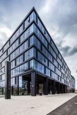Wysokoselektywne szkło SunGuard SN 62/34 na budynku Konstruktorska Business Center  to rozwiązanie doskonale dostosowane do pogodowych warunków Warszawy, Guardian