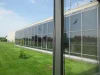 Szkło SunGuard Solar Grey 20 zapewnia neutralny widok z wnętrza  budynku na zewnątrz, Guardian Częstochowa