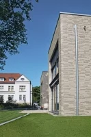 Wielozadaniowy dom dla trzypokoleniowej rodziny, Röben