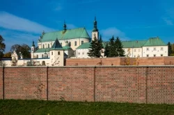 Sąsiedztwo zobowiązuje - Franciszkański Ośrodek Kultury w Leżajsku