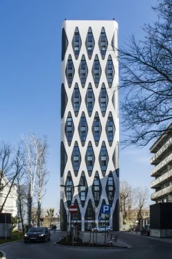 Poznański Nobel Tower powalczy w finale Life Challenge 2016 o tytuł Europejskiej Fasady Roku w kategorii budynków niemieszkalnych Fot. Baumit