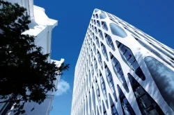 Poznański Nobel Tower powalczy w finale Life Challenge 2016 o tytuł Europejskiej Fasady Roku w kategorii budynków niemieszkalnych Fot. Baumit