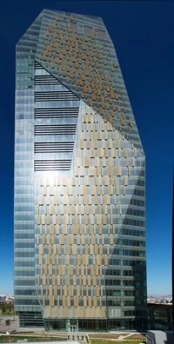 Budynek jak szklana rzeźba – Allianz Tower w Istambule