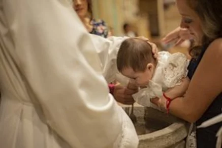 Szatka do chrztu — jaką wybrać?