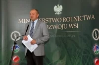 Minister Marek Sawicki podczas konferencji prasowej Spotkanie z przedstawicielami protestujących rolników, producentów owoców miękkich