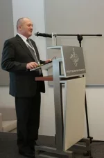 Minister Marek Sawicki podczas otwarcia konferencji