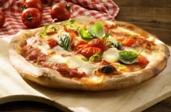 Naokoło pizzy – rodzaje, smaki i techniki przygotowaniab