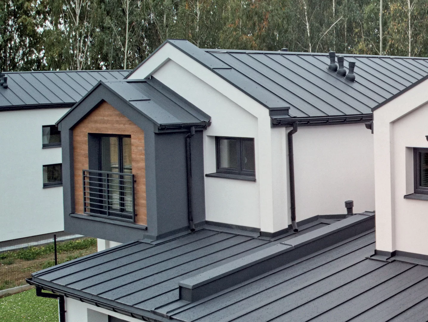 Osiedle obok Komorowa - Panel dachowy na rąbek Blachy Pruszyński