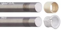 W testach laboratoryjnych stwierdzono wyraźne zużycie podczas ruchu  obrotowego łożysk ślizgowych wykonanych ze standardowego materiału SLS  (PA12) w porównaniu do tych wykonanych z iglidur I3-PL. (źródło: igus GmbH)