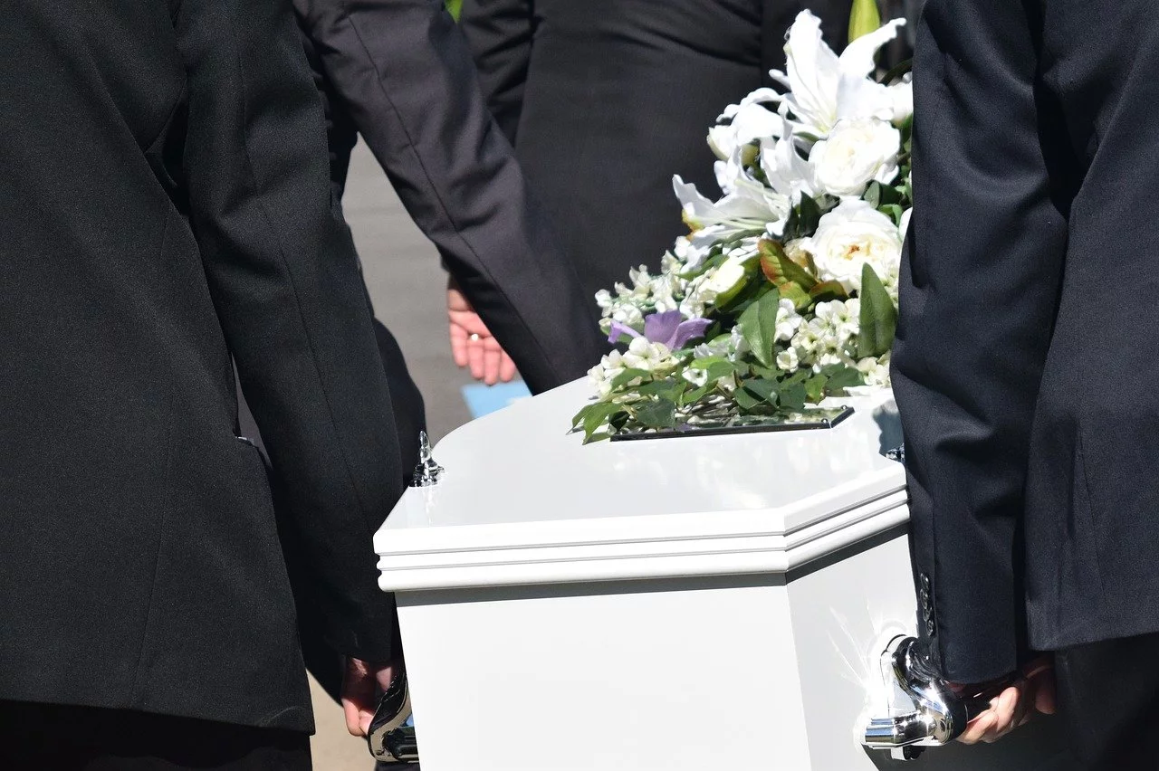 Zakład pogrzebowy pomoże Ci pożegnać bliskich
