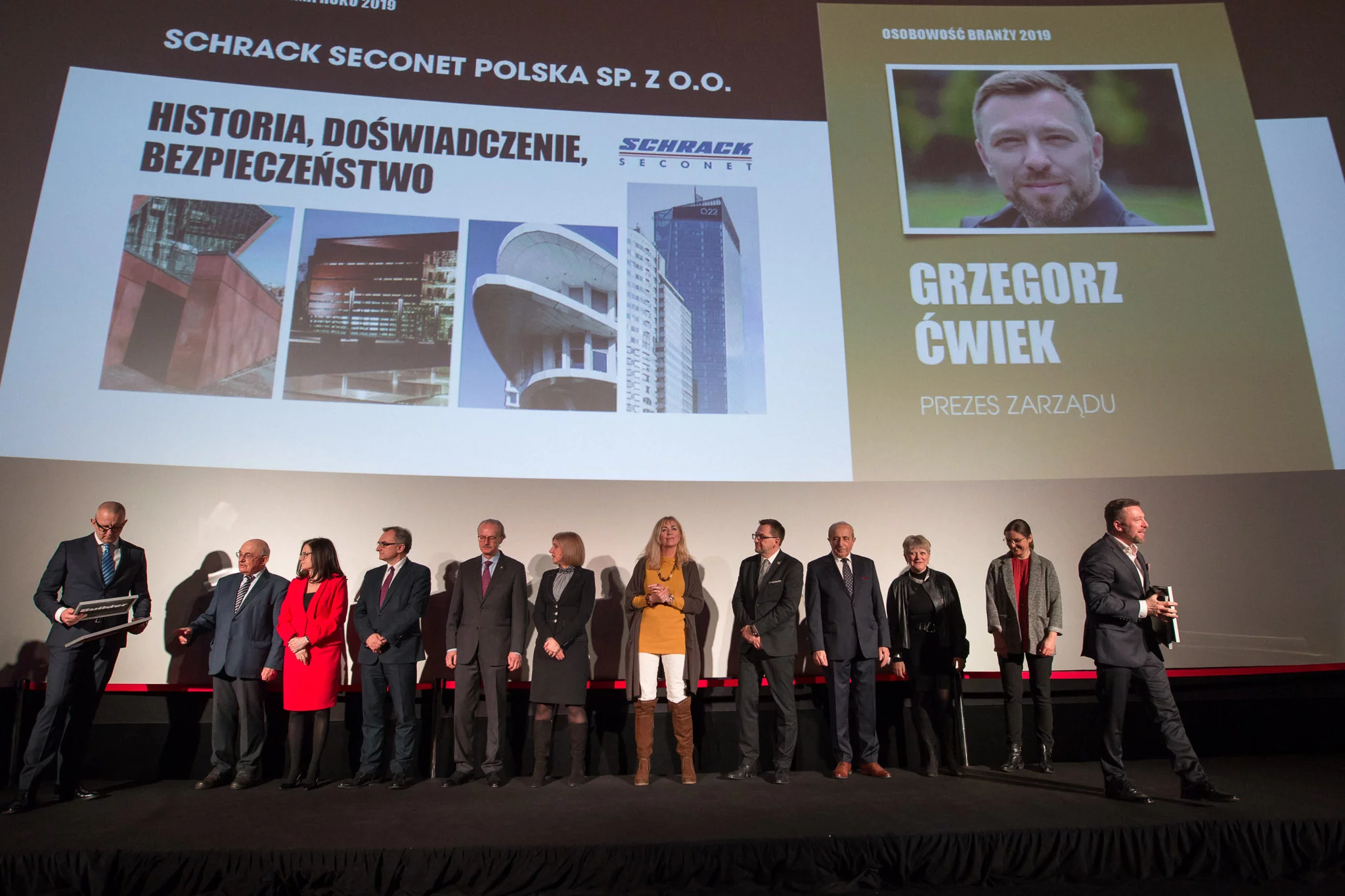 Już po raz 17. magazyn Builder przyznał prestiżowe nagrody firmom i osobom działającym na polskim rynku budowlanym, które w sposób szczególny wpływają na potencjał branży. Prestiżowe nagrody dla branży budowlanej zostały wręczone podczas uroczystej Gali Builder Awards 30 stycznia 2020 roku w Multikinie Złote Tarasy w Warszawie.