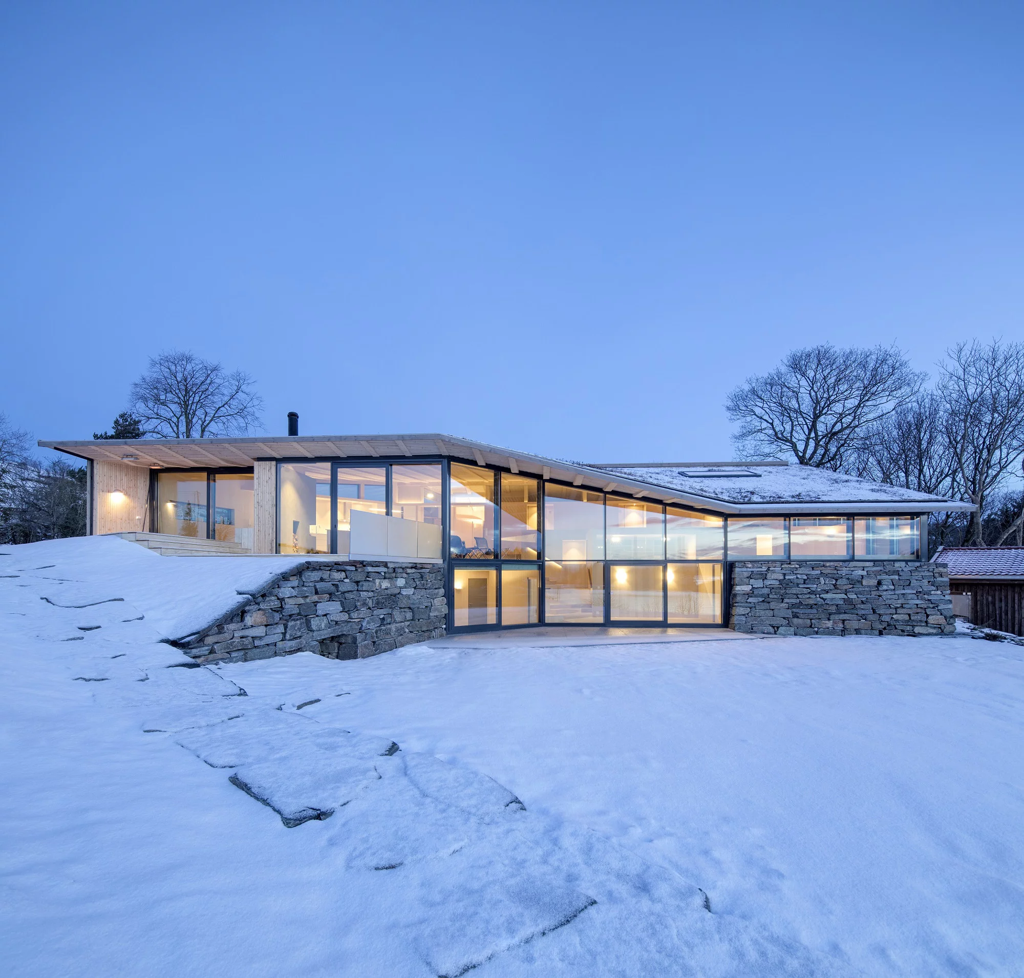 Projekt domku letniego Summer House Reilstad zdobył nagrodę „Glass Award 2019”. Wykorzystano w nim Pilkington Suncool™ 70/35. 