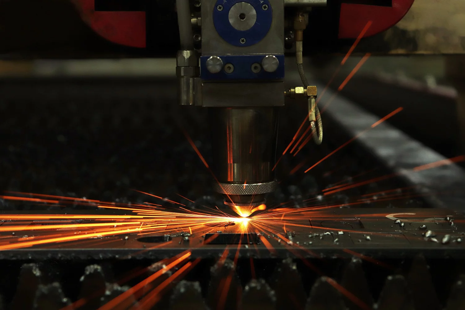 Cięcie laserowe jako innowacyjna metoda cięcia metalu, która zdobyła uznanie ekspertów!