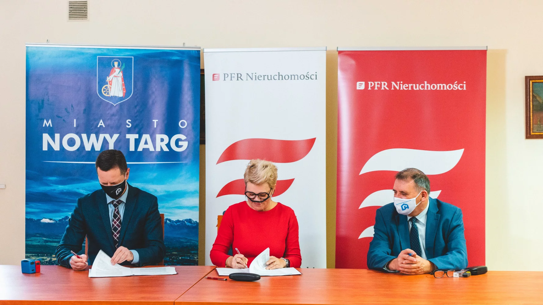 PFR Nieruchomości - Nowy Targ - podpisanie umowy