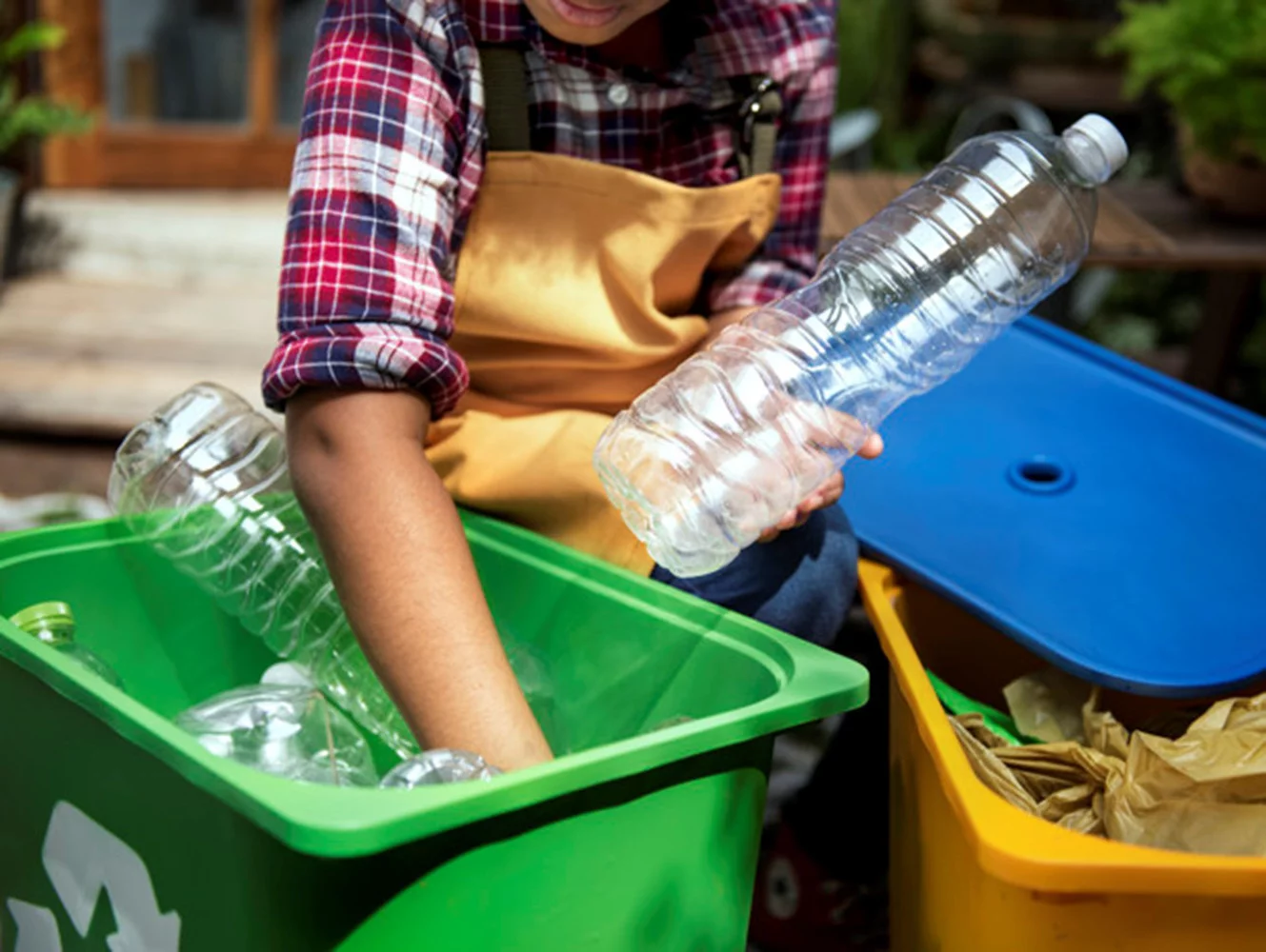 Jak zadbać o właściwy recykling w domowych warunkach? Praktyczne porady