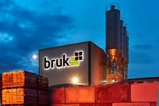 abas ERP poprawia wydajność produkcji w firmie Bruk, jednego z wiodących producentów wyrobów betonowych