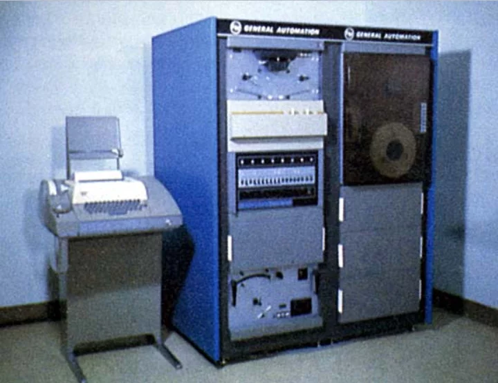 Rys. 4. General Automation SPC-16 (~1973-76).