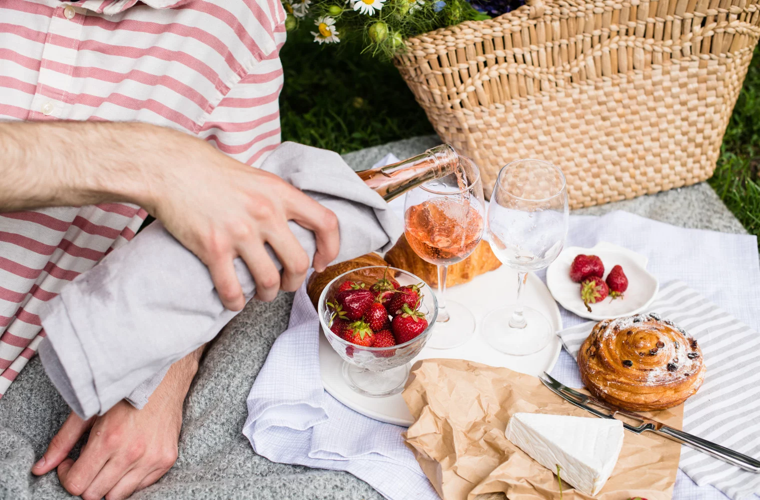 Piknik w gruzińskim stylu - przepis na słodki chlebek nazuki!