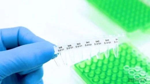 Identyfikuj 8 probówek PCR jednocześnie