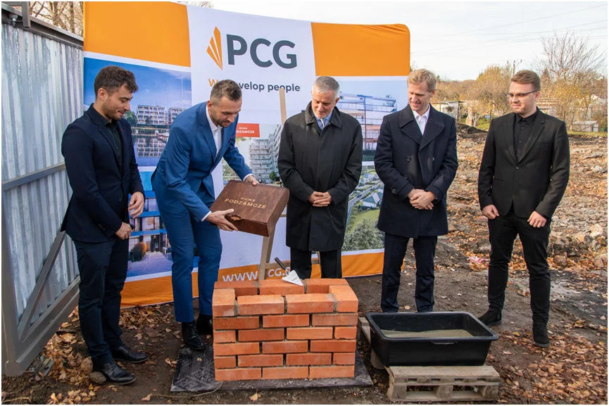 Kamień węgielny na budowie Nowego Podzamcza w Wałbrzychu