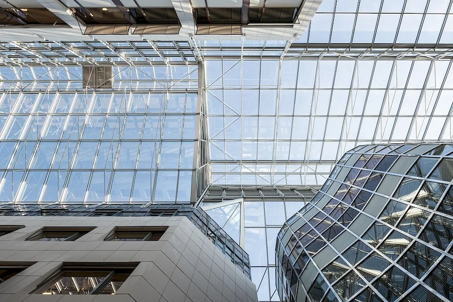 Architektura świadoma zmian – szkło o wysokiej selektywności odpowiedzią na najnowsze trendy w budownictwie