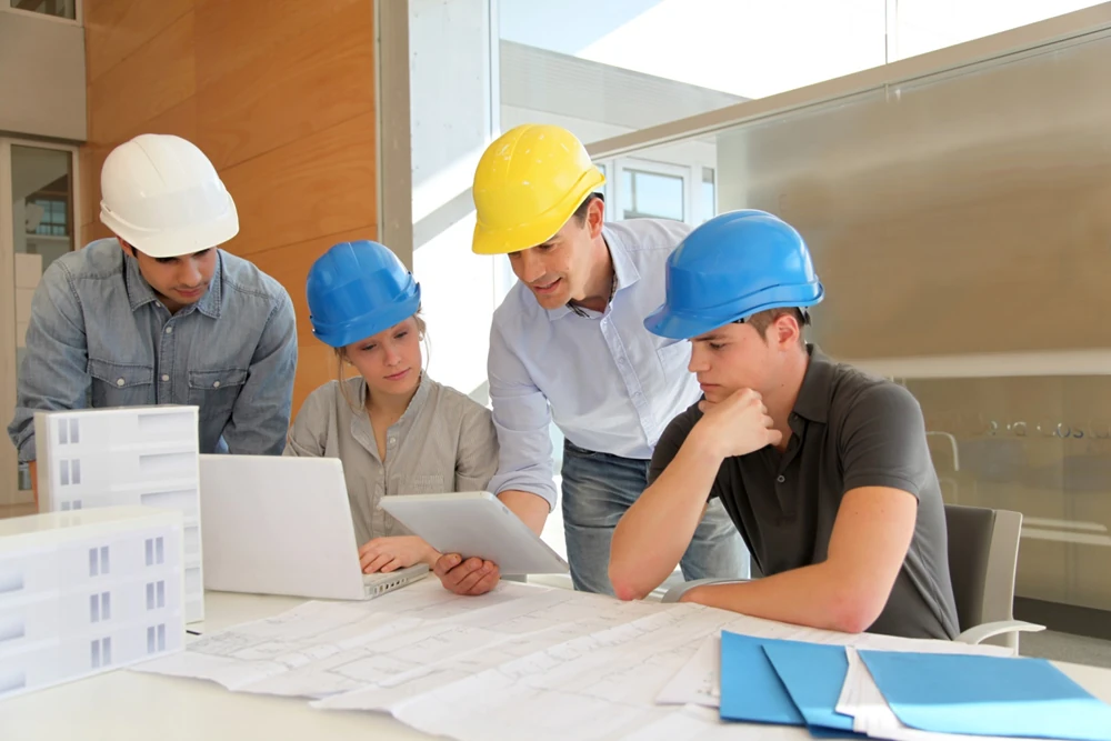 Kursy zawodowe w branży budowlanej - czy warto?
