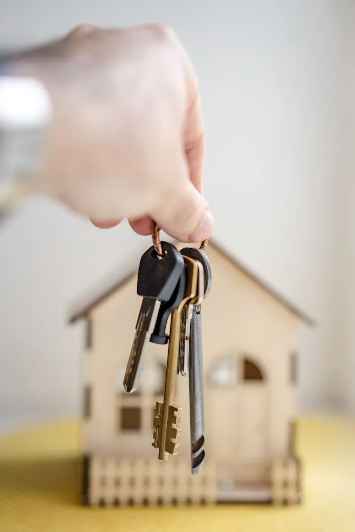 Czy w obecnych czasach warto brać kredyt hipoteczny?