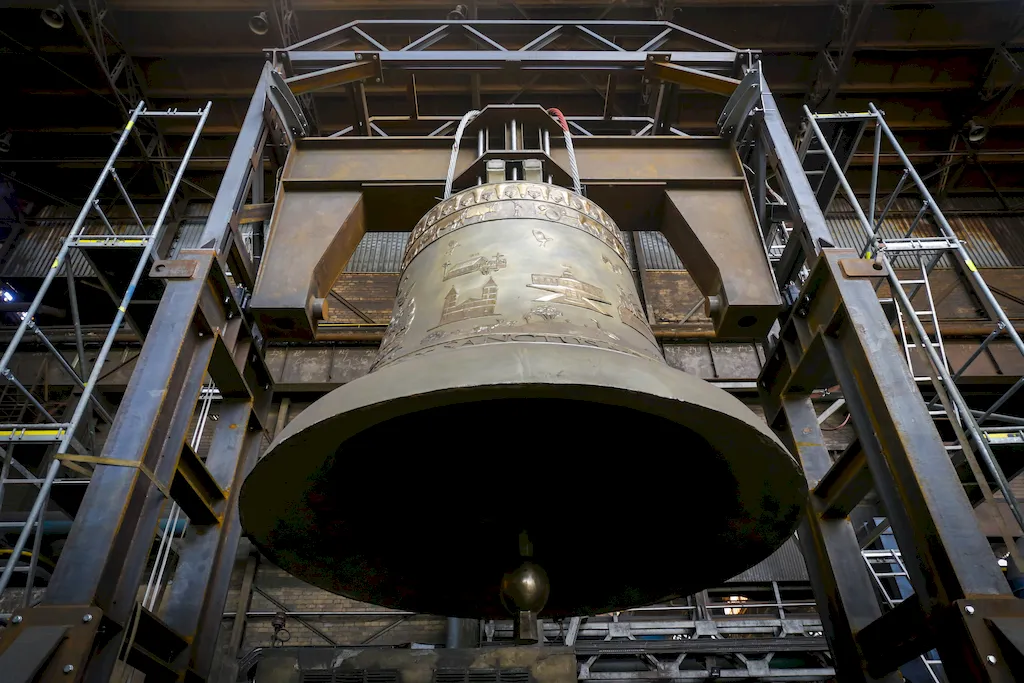 Największy na świecie dzwon wykonany przez wieloletnich Wystawców Saroexpo! Jego serce zabije w brazylijskiej bazylice.