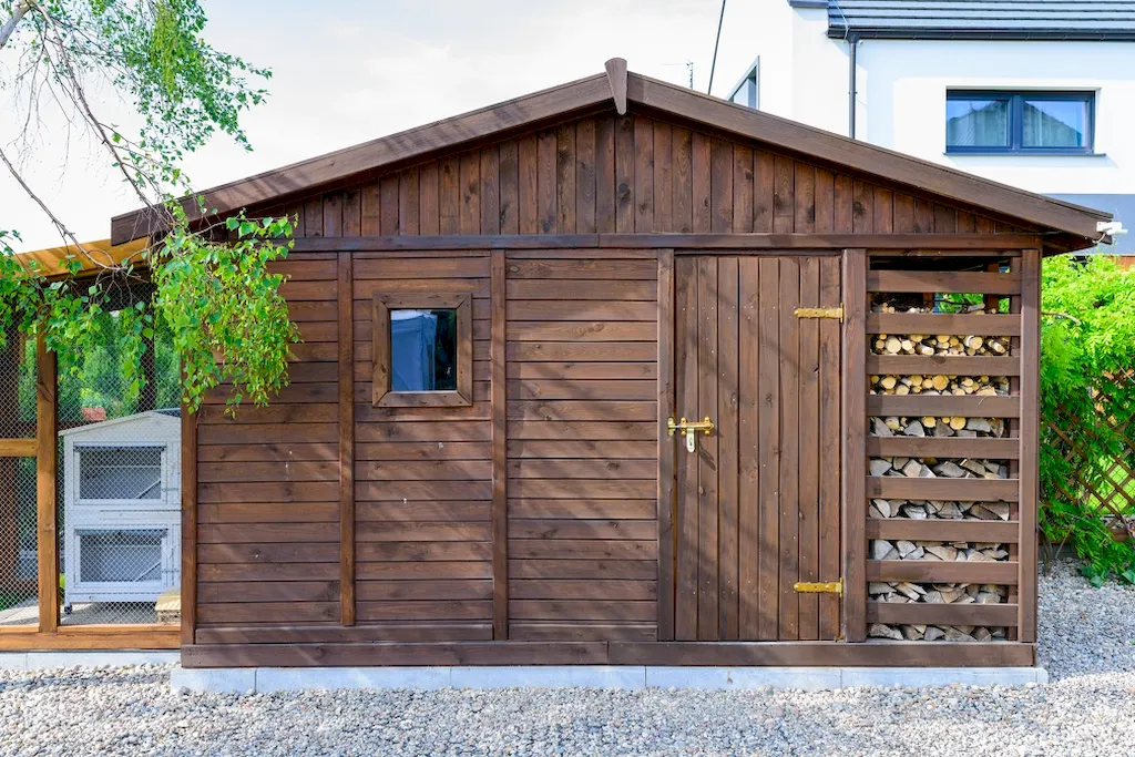 Czy warto postawić (na) drewniany domek?