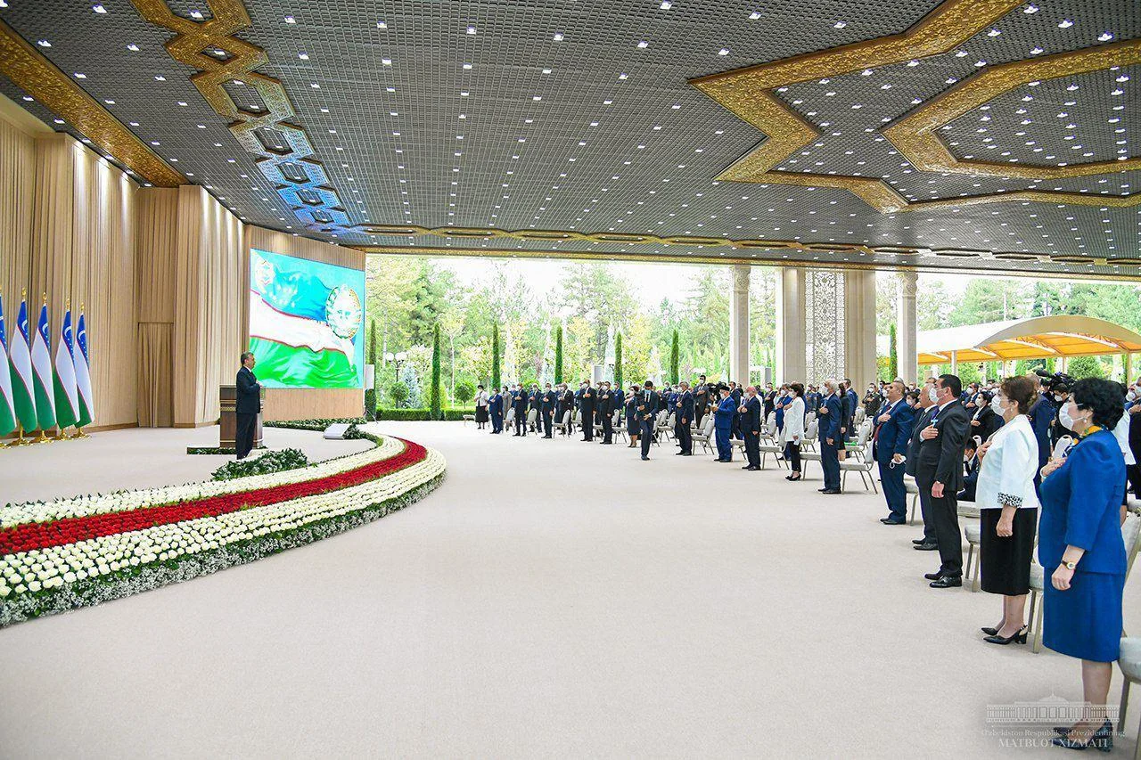 Sufit rastrowy KRAFT w rezydencji Prezydenta Republiki Uzbekistanu Koʼksaroy