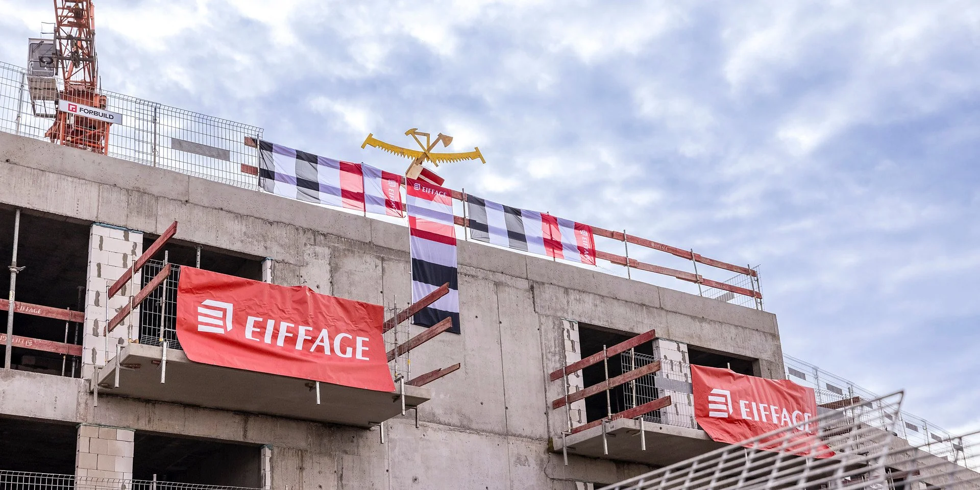 Eiffage Immobilier Polska buduje w Poznaniu. Zawisła wiecha nad nowym osiedlem przy Marcelińskiej 18